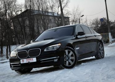 BMW 740, 2014, black