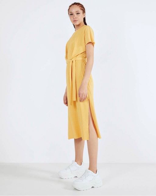Midi dress with belt