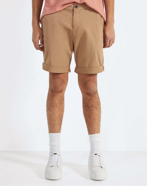 Belted Bermuda shorts